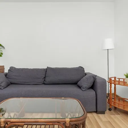 Cosy Near Center By Yoca